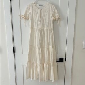 Elegant Cream Midi Dress